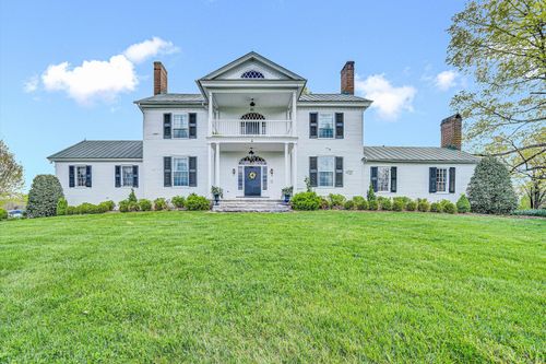 420 S Church St, Fincastle, VA, 24090-5302 | Card Image