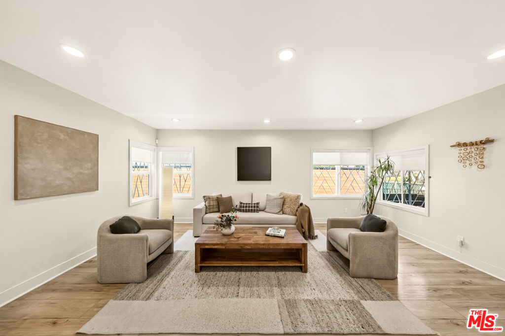 Residential in Los Angeles 4