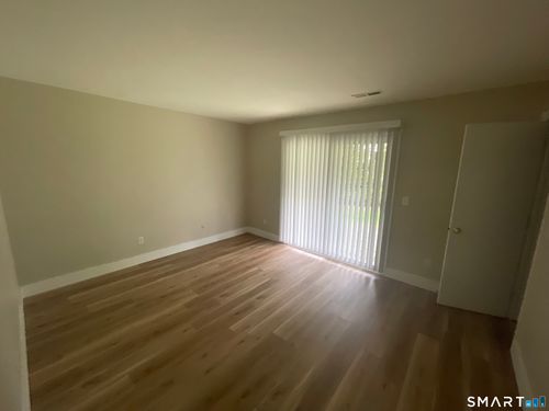 l5-71 Aiken St, Norwalk, CT, 06851-2136 | Card Image