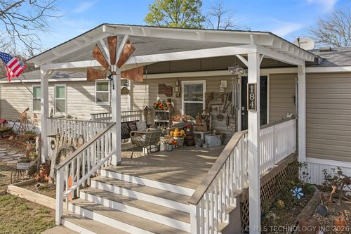 184 Pine St, Wilson, OK, 73463-1876 | Card Image