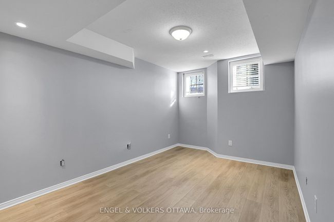 10 - 811 Longfields Dr, Condo with 2 bedrooms, 3 bathrooms and 2 parking in Nepean ON | Image 27