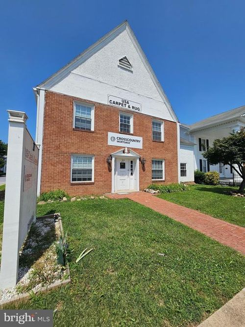 27 S Royal Ave, FRONT ROYAL, VA, 22630-3201 | Card Image
