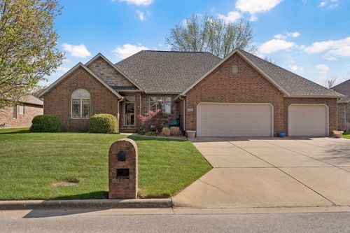 1004 W Glacier Ct, Nixa, MO, 65714-8816 | Card Image