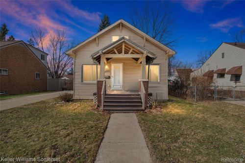 22065 Linwood Ave, Eastpointe, MI, 48021-2150 | Card Image