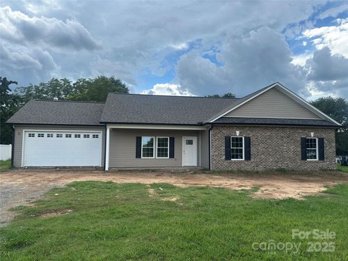 3835 Sulphur Springs Rd Ne, Hickory, NC, 28601-7497 | Card Image