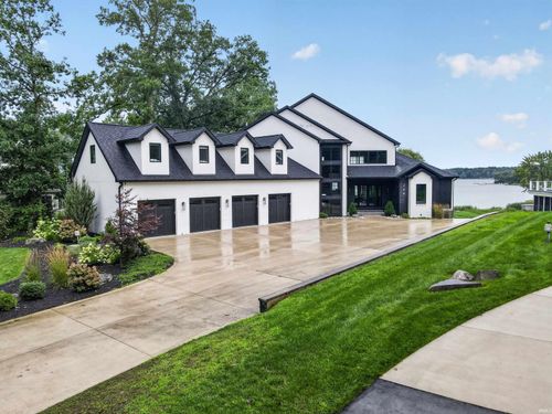 244 Ems T5 Ln, Leesburg, IN, 46538-8849 | Card Image