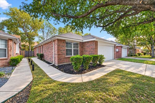 8809 Highland Orchard Dr, Fort Worth, TX, 76179-8113 | Card Image