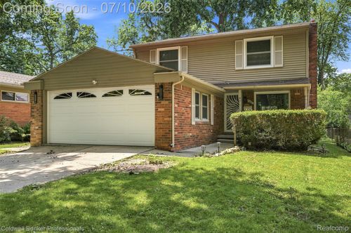 23821 Manistee St, Oak Park, MI, 48237-2251 | Card Image