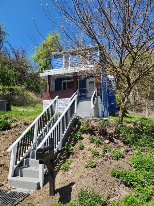 5 Clarion St, Hazelwood, PA, 15207-1209 | Card Image
