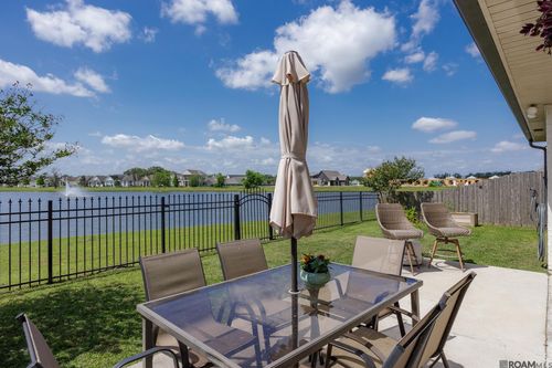 623 Beaumont Dr, Gonzales, LA, 70737-8602 | Card Image