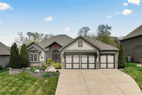 3112 Ne 92nd St, Kansas City, MO, 64156-1237 | Card Image