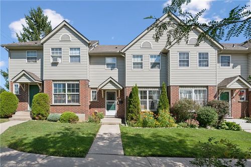 39-26 Poplar Dr, Cambridge, ON, N3C4A4 | Card Image