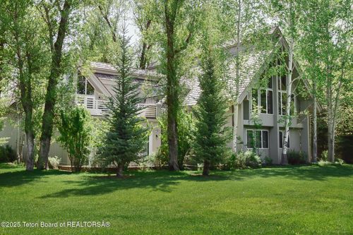 2985 N Alder Wood Ln, Wilson, WY, 83014-9624 | Card Image