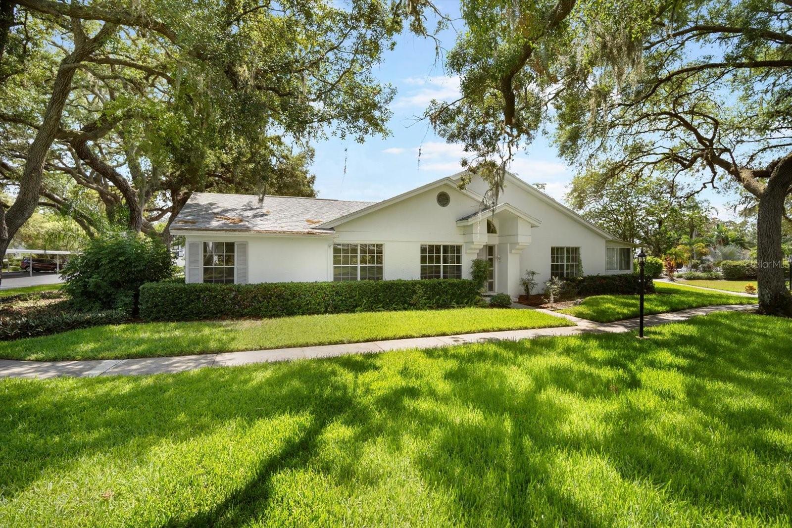 Featherstone Dr, Holiday, FL 34691
