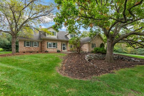 W312N4890 Chapel Ridge Road, MERTON, WI, 53029 | Card Image