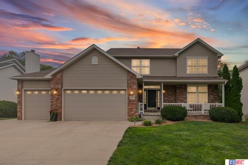 5921 Arrow Wood Rd, Lincoln, NE, 68526-9513 | Card Image