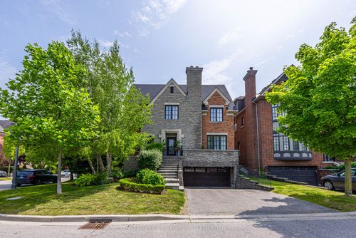 11 True Davidson Dr, Toronto, ON, M4W3X2 | Card Image