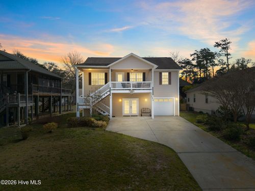 164 Nw 12th St, Oak Island, NC, 28465-7025 | Card Image