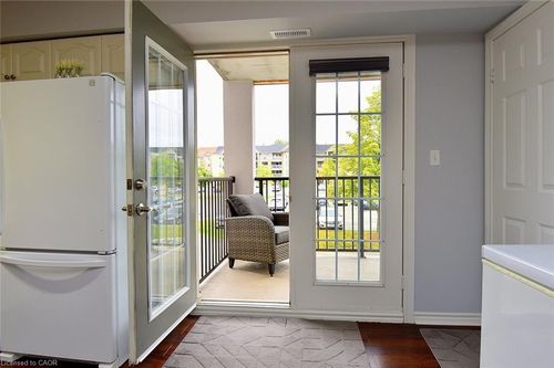 202-1411 Walker'S Line, Burlington, ON, L7M4P5 | Card Image