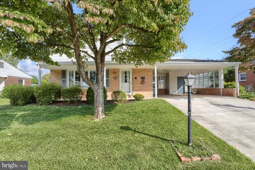 307 W Maple Ave, Shiremanstown, PA, 17011-6524 | Card Image