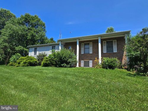 526 Fairground Rd, NEWPORT, PA, 17074-7893 | Card Image