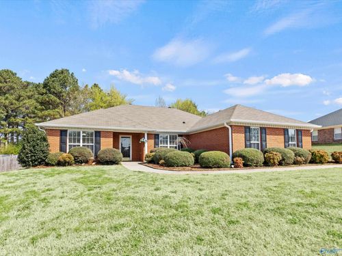109 Cedar Glen Dr, Huntsville, AL, 35811-7947 | Card Image