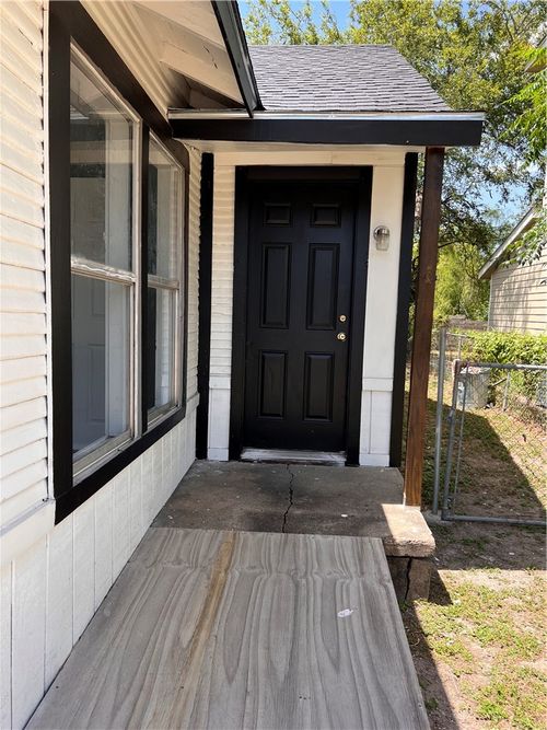 1-409-411 E 5th St, Alice, TX, 78332-4607 | Card Image