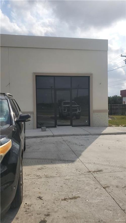 e-4498 N International Boulevard, Weslaco, TX, 78599 | Card Image