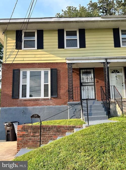 7228 Hylton St, CAPITOL HEIGHTS, MD, 20743-1814 | Card Image