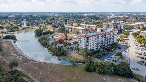 apt-812-4164 Inverrary Dr, Lauderhill, FL, 33319-4587 | Card Image