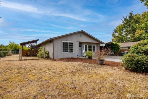 303 Olympia St E, Rainier, WA, 98576-9579 | Card Image