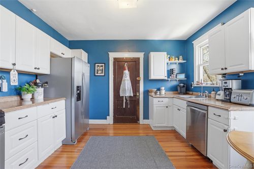 148 Clinton Ave, Nyack, NY, 10960-4315 | Card Image