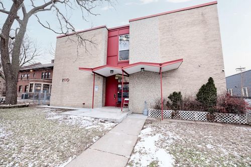 2110 Park Ave, Minneapolis, MN, 55404-2859 | Card Image