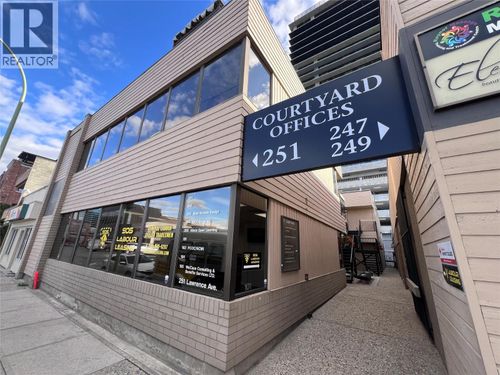 247 Lawrence Ave, Kelowna, BC, V1Y6L2 | Card Image