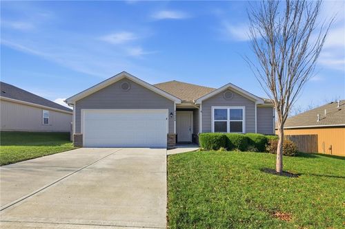 21826 Franklin St, Spring Hill, KS, 66083-8755 | Card Image