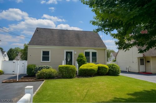 428 Howard Ave, Middlesex, NJ, 08846-2015 | Card Image