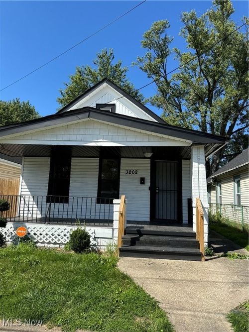 3202 W 71st St, Cleveland, OH, 44102-5209 | Card Image