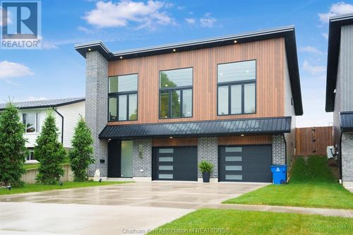 190 Merritt Ave, Chatham, ON, N7M5Y4 | Card Image
