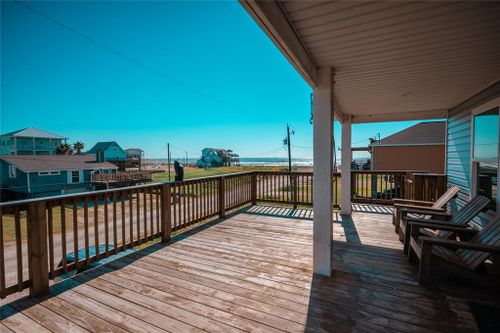 215 Driftwood Ct, Surfside Beach, TX, 77541-8954 | Card Image