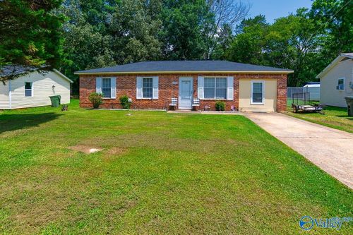 3208 Delia Ln Nw, Huntsville, AL, 35810-2918 | Card Image