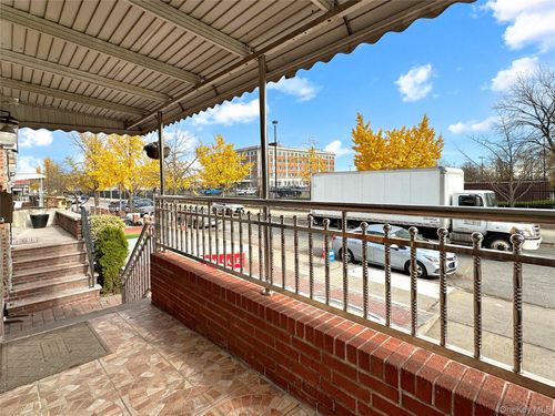 14570 159th St, Jamaica, NY, 11434-4220 | Card Image