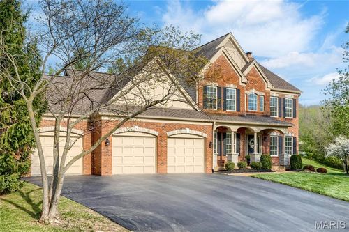 882 Cabernet Ln, Saint Albans, MO, 63073-1201 | Card Image