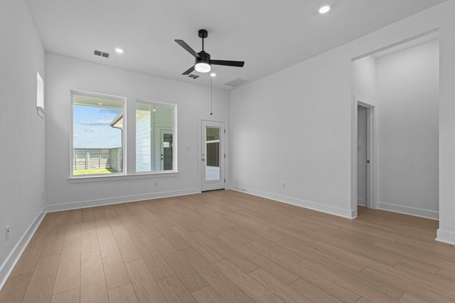 Family Room | Image 9