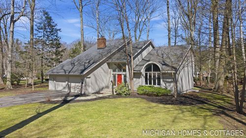 221 Foxdown Rd, Holland, MI, 49424-2790 | Card Image