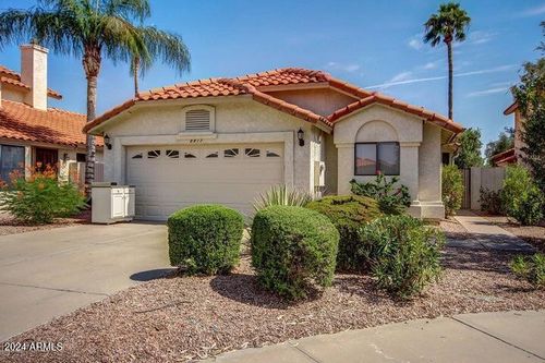 8817 E Dahlia Dr, Scottsdale, AZ, 85260-8441 | Card Image