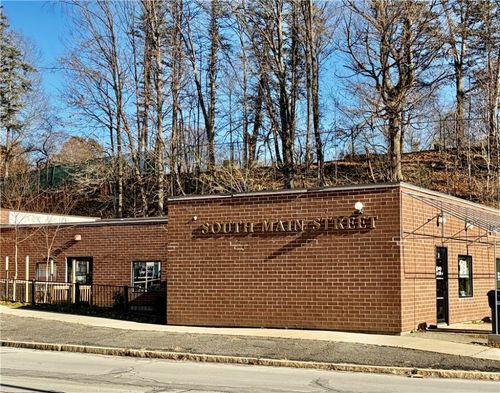 15-13 S Main St, Oneonta, NY, 13820-2516 | Card Image