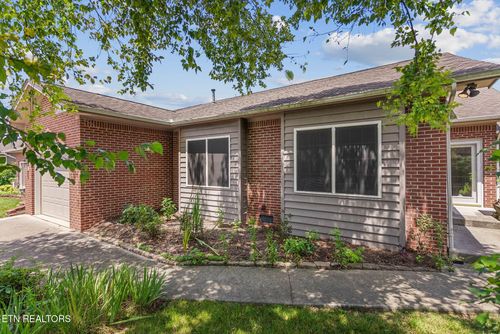 21 Rivers Ct, Oak Ridge, TN, 37830-7279 | Card Image