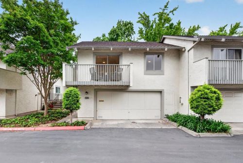 20288 Northwest Square, Cupertino, CA, 95014 | Card Image