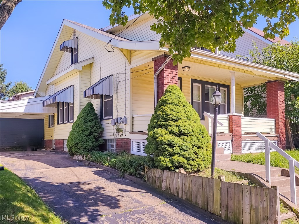 Dewey Pl, Canton, OH 44710