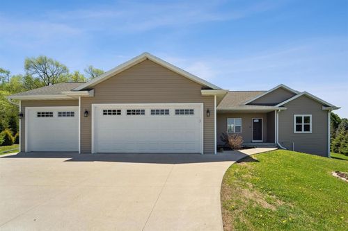 N3293 Ledgeview Drive, CHILTON, WI, 53014 | Card Image